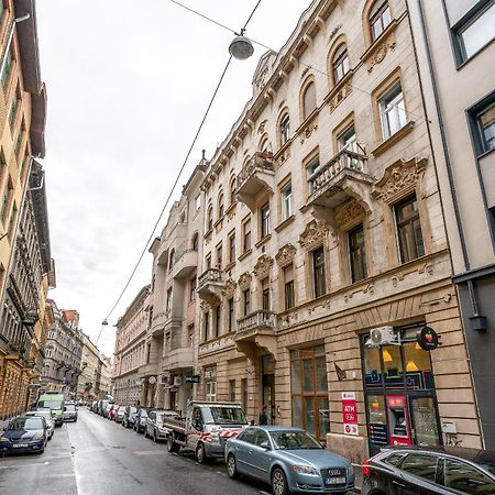Budapest Magic Blue In Downtown Exterior photo